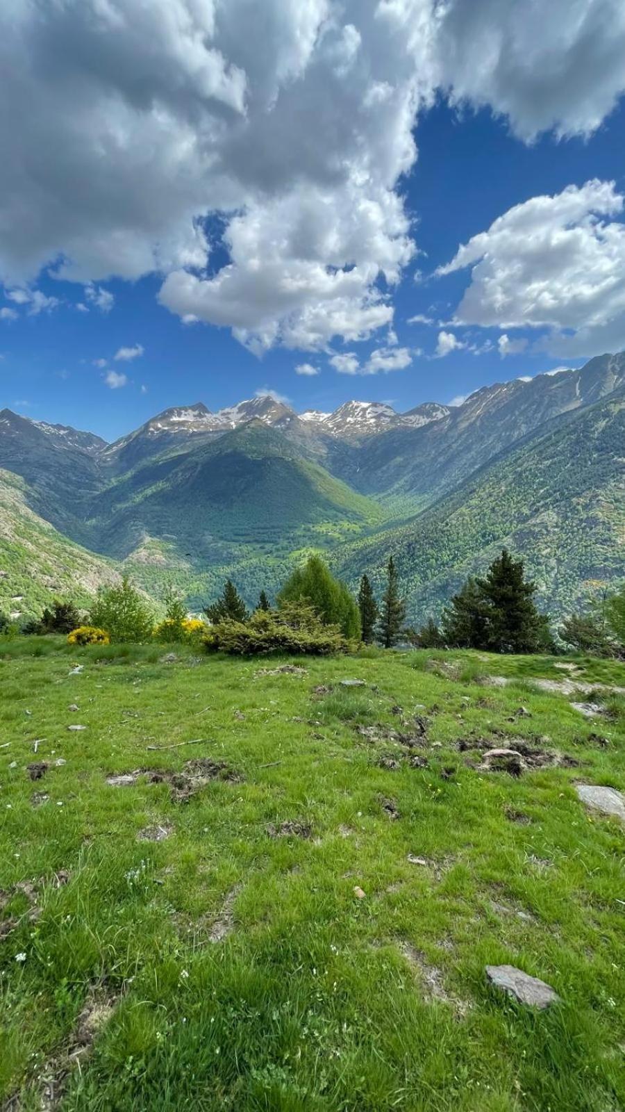 Hotel Estanys Blaus Tavascan Bagian luar foto