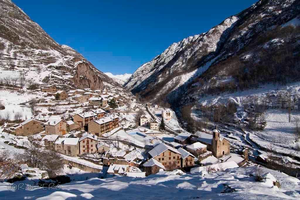 Hotel Estanys Blaus Tavascan Bagian luar foto